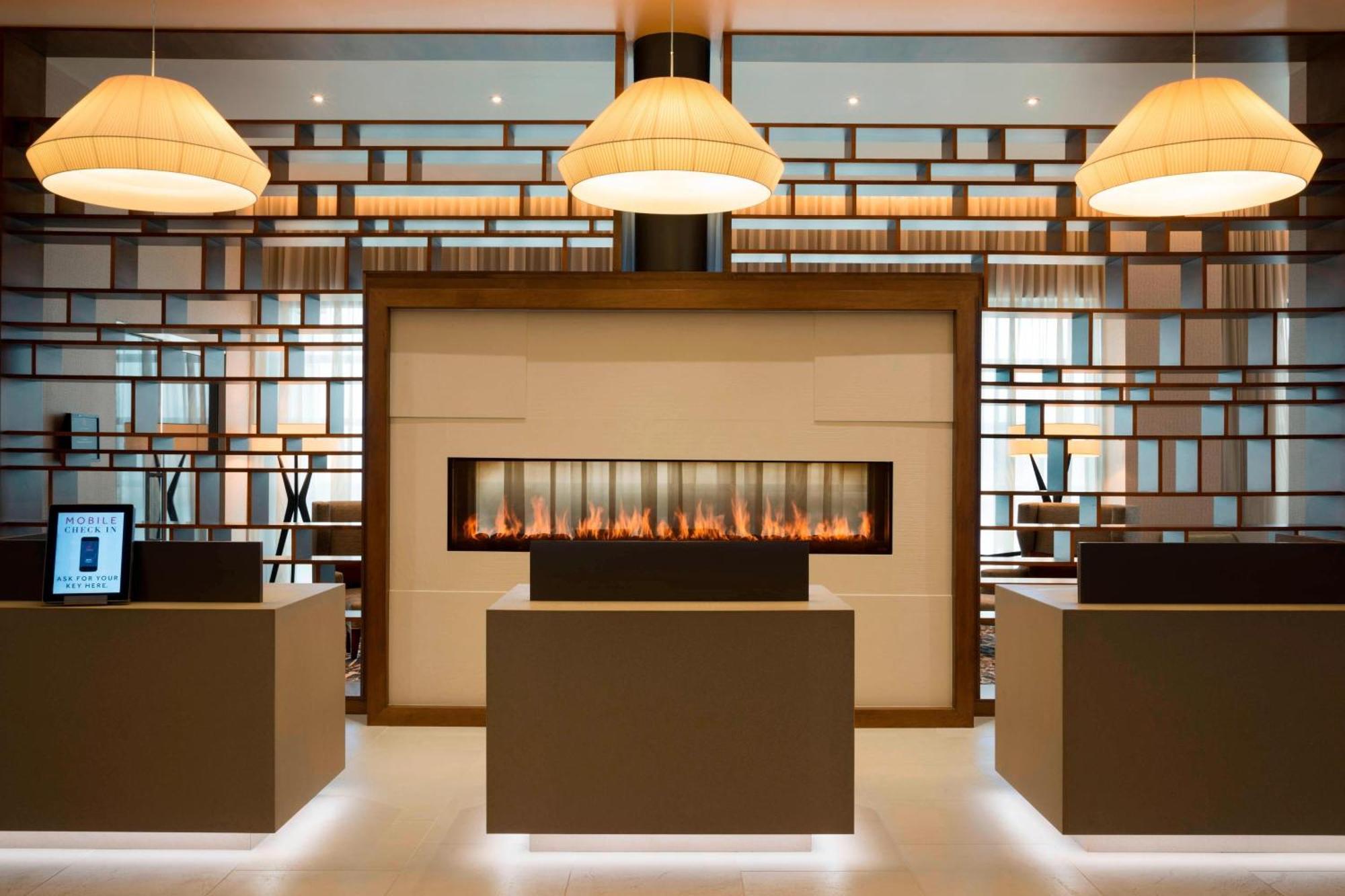 Buffalo Marriott At Lecom Harborcenter Экстерьер фото