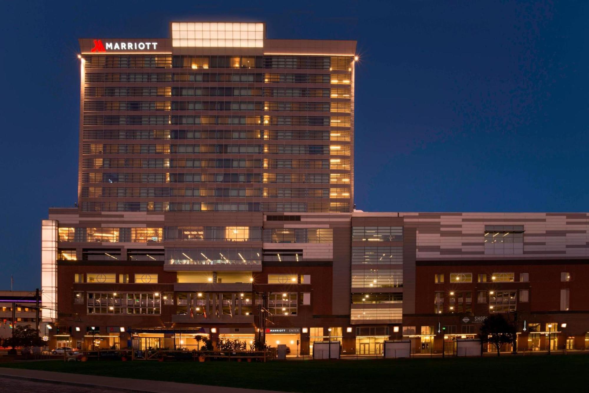 Buffalo Marriott At Lecom Harborcenter Экстерьер фото