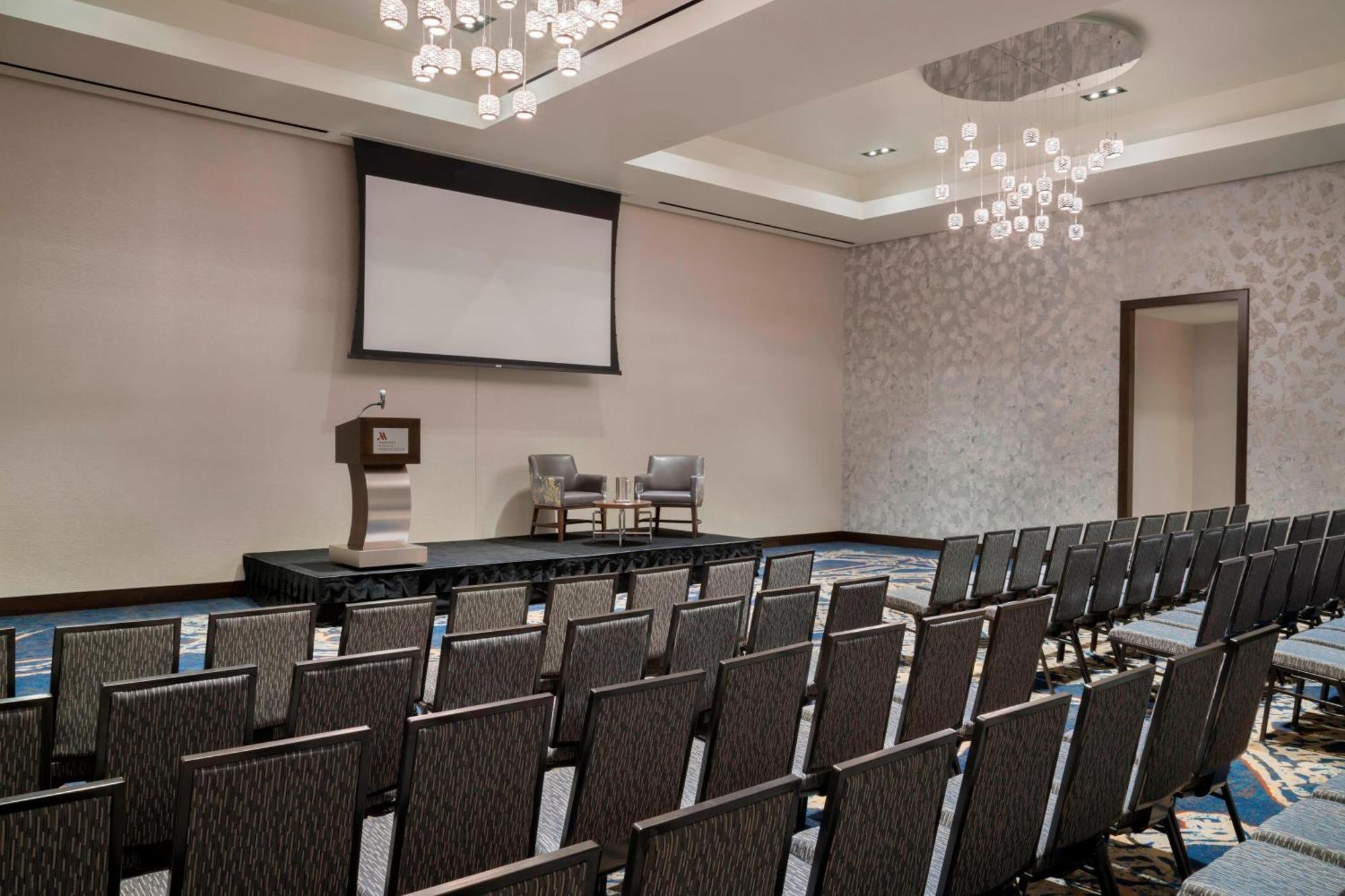 Buffalo Marriott At Lecom Harborcenter Экстерьер фото