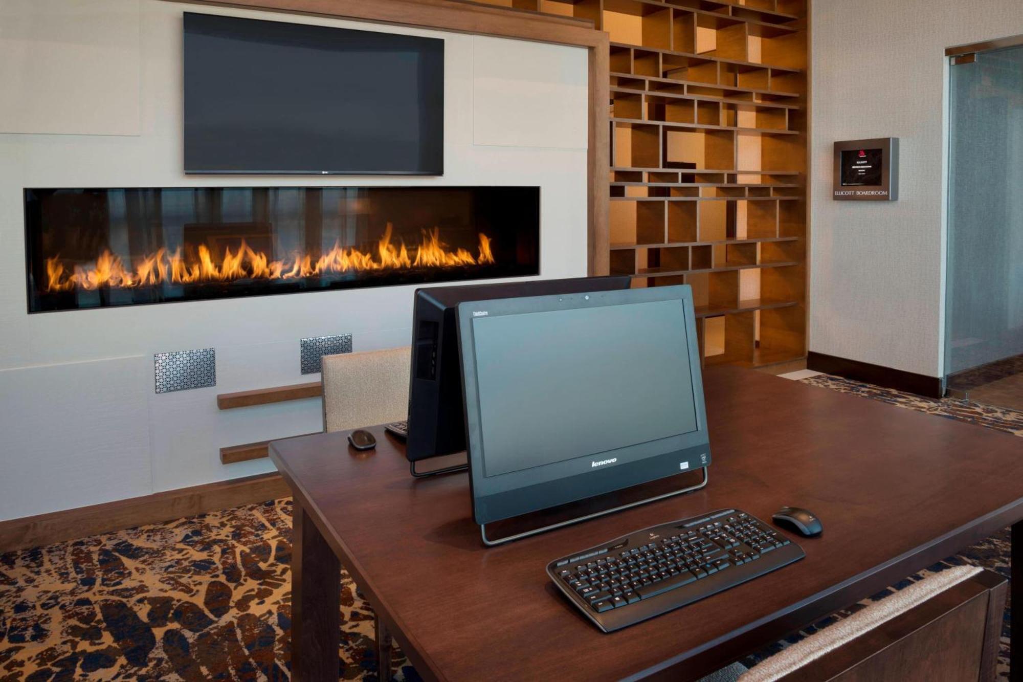 Buffalo Marriott At Lecom Harborcenter Экстерьер фото