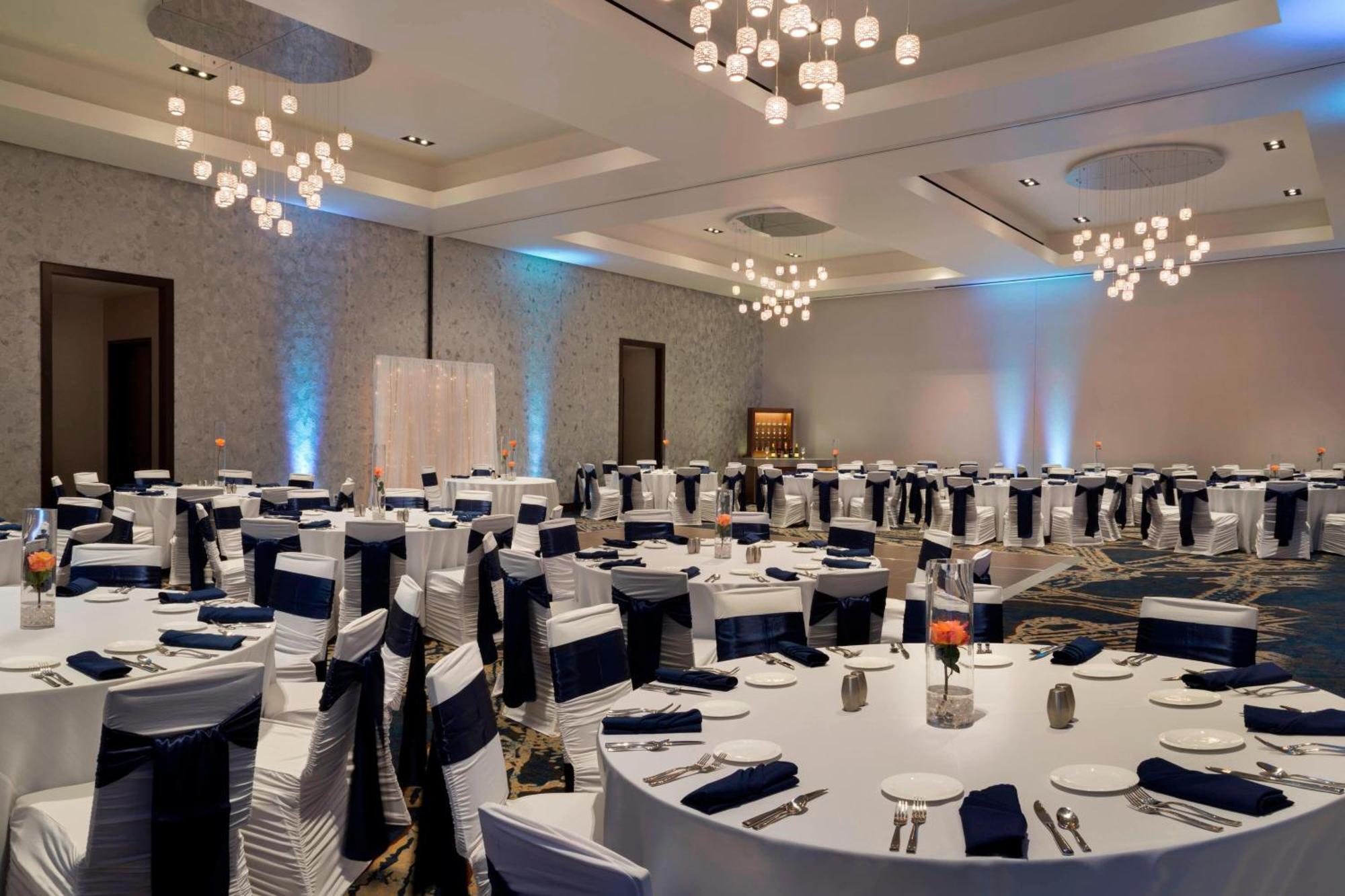 Buffalo Marriott At Lecom Harborcenter Экстерьер фото