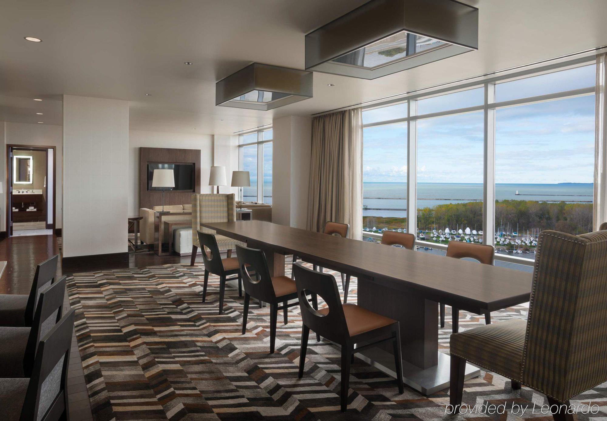 Buffalo Marriott At Lecom Harborcenter Экстерьер фото