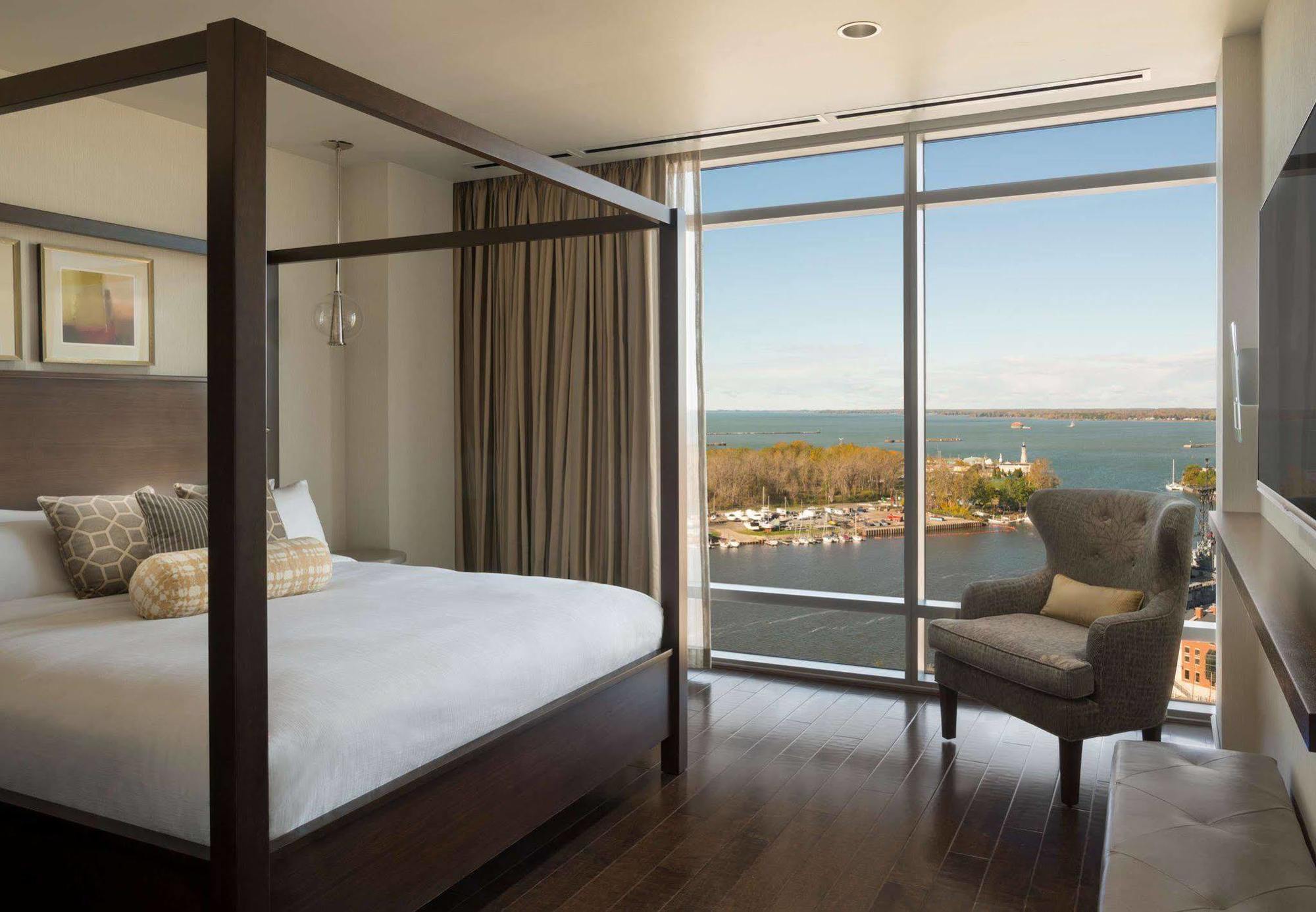 Buffalo Marriott At Lecom Harborcenter Экстерьер фото